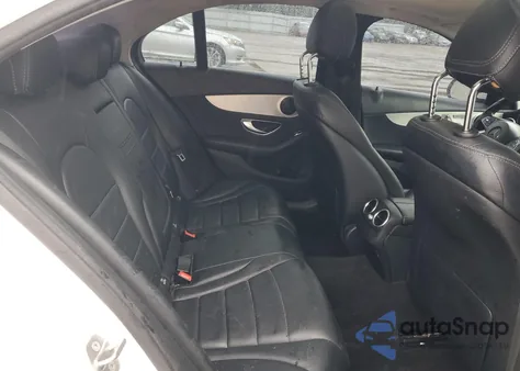 2016 Mercedes-Benz C 300 из США, поврежденный, VIN 55SWF4JB7GU160922